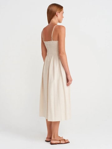 Dilvin Midi Kleid in Beige