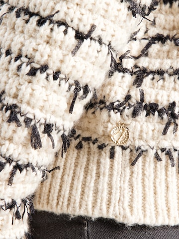 Pulover 'Zilla' de la Fabienne Chapot pe alb