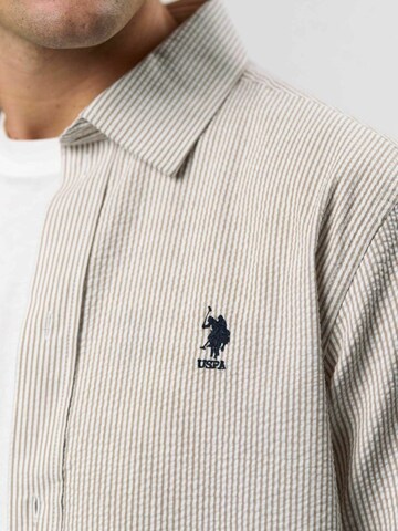 U.S. POLO ASSN. Pohodlné nošení Košile ' Charli Shirt ' – bílá