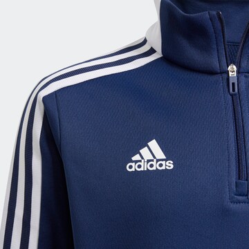 ADIDAS PERFORMANCE - Camiseta deportiva 'Tiro 21 Warm' en azul