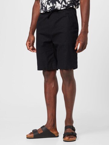 s.Oliver Regular Shorts in Schwarz: predná strana