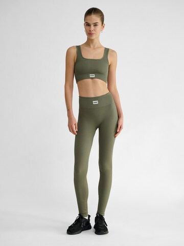 Hummel Skinny Sports trousers in Green: front