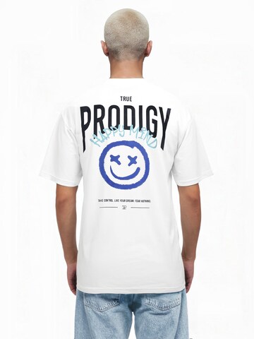 trueprodigy Shirt ' Hajin ' in Wit: voorkant