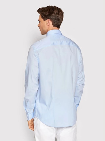 GUESS - Camiseta en azul