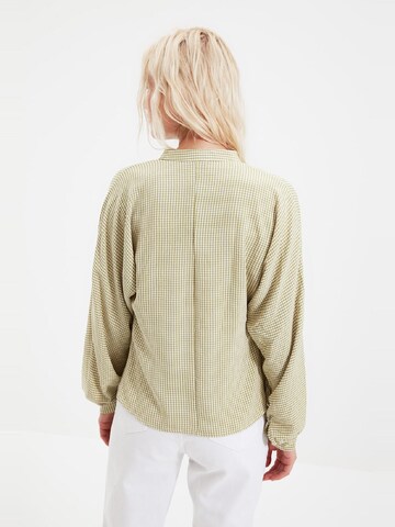 Trendyol - Blusa en verde