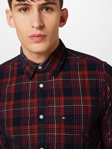 TOMMY HILFIGER Slim fit Button Up Shirt in Red