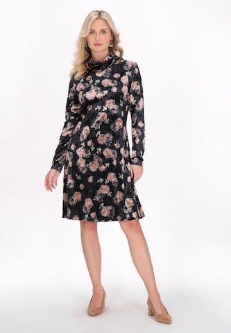 Usha - Vestido en negro