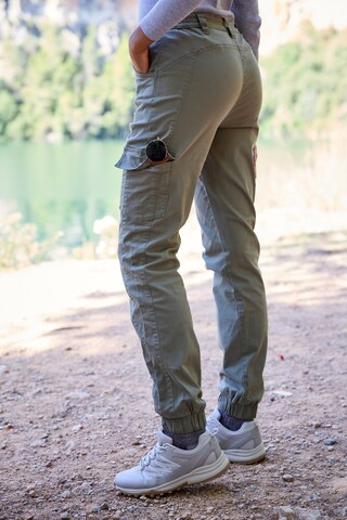 LASCANA ACTIVE Tapered Outdoorhose in Grün