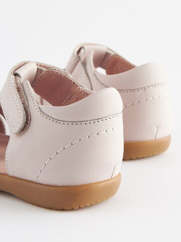 Next Offene Schuhe in Weiß