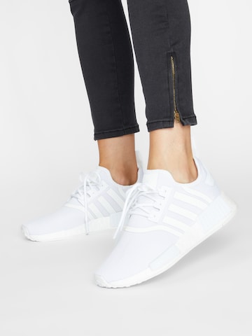 ADIDAS ORIGINALS Sneaker 'Primeblue' in Weiß
