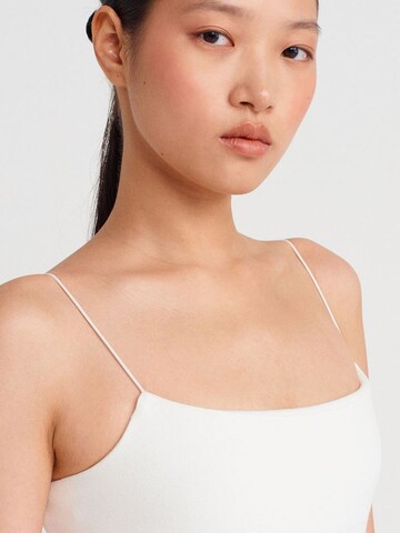 Dilvin Dress in White