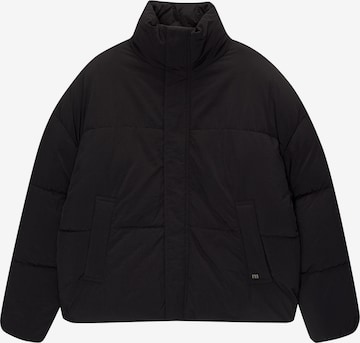 Pull&Bear Talvitakki värissä musta: etupuoli