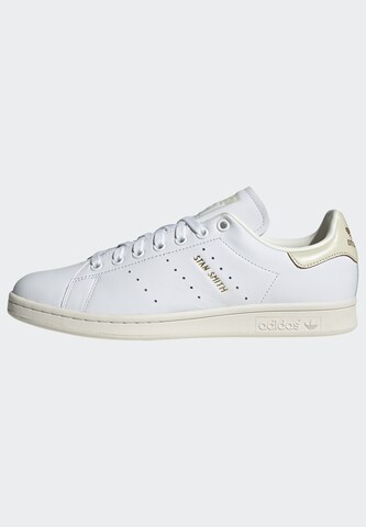 ADIDAS ORIGINALS Sneakers in White: front