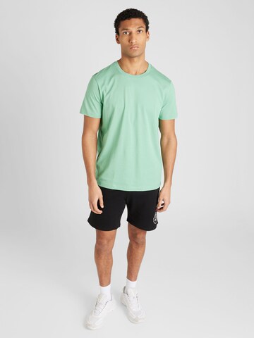 Tricou de la ESPRIT pe verde