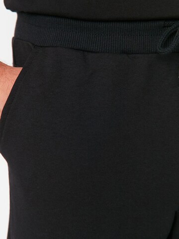 Regular Pantaloni sport de la Trendyol pe gri