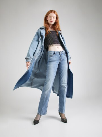 GUESS Regular Jeans 'HERMOSA' in Blau