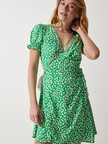 Happiness İstanbul Платье в Зеленый