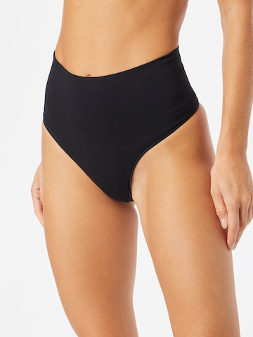 Slip modellante di SPANX in nero: frontale