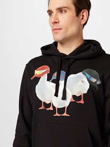 HUGO - Sweatshirt 'Ducks' em preto