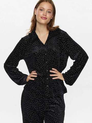 T-shirt 'Hadlee' NÜMPH en noir : devant