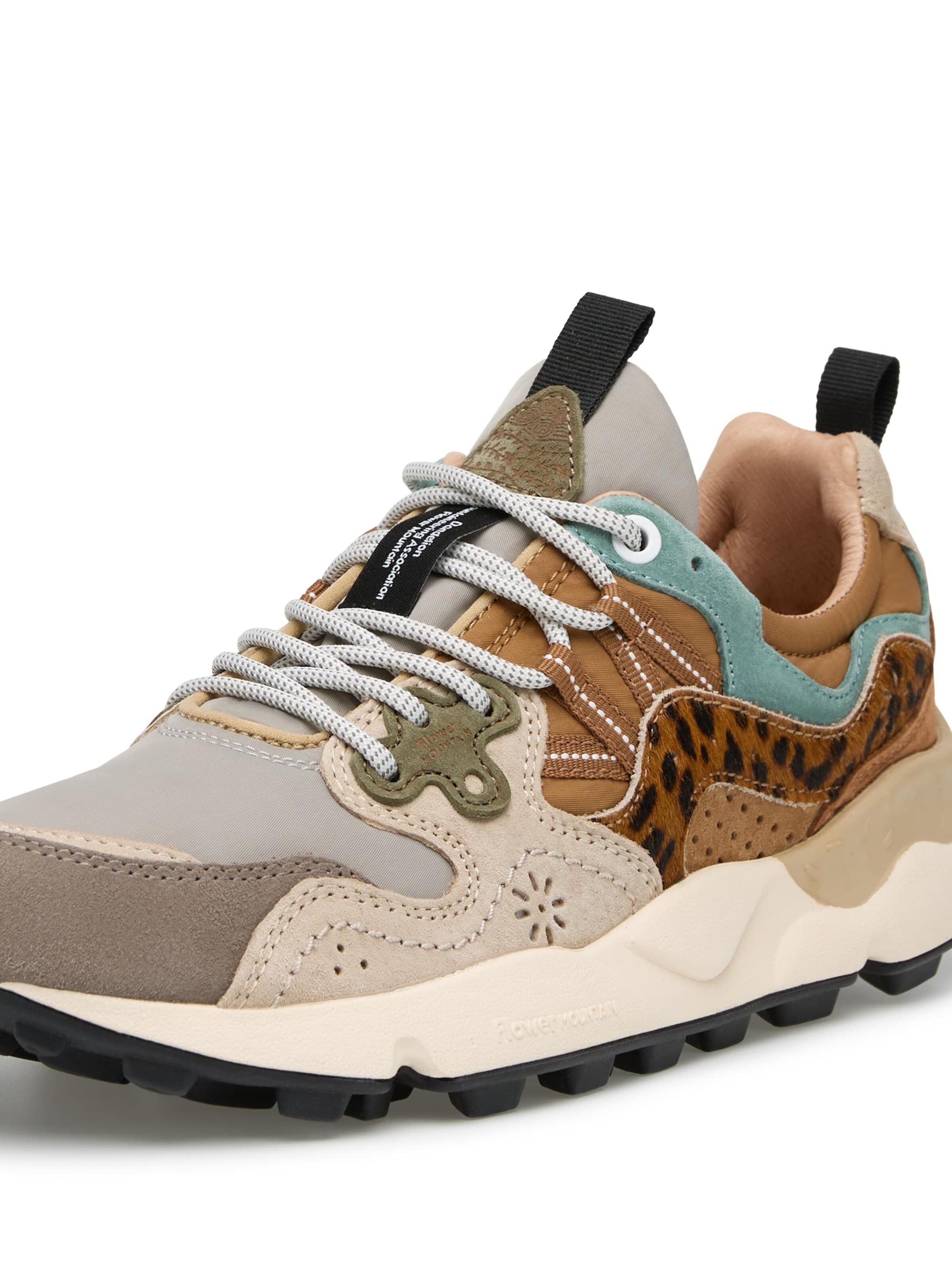 Flower Mountain Sneakers laag 'YAMANO 3 UNI' in Beige