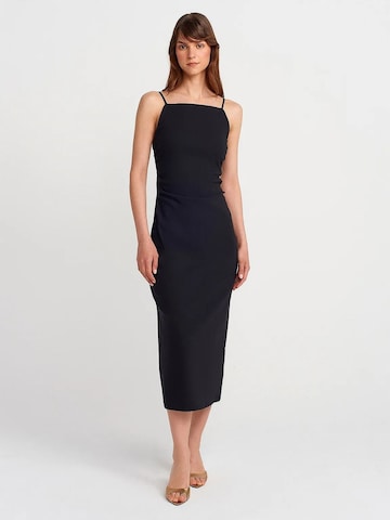 Dilvin Dress in Black: front