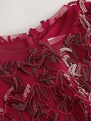 Robe Next en rouge