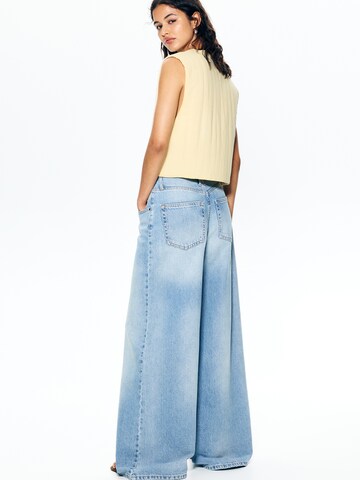 Pull&Bear Vest in Yellow