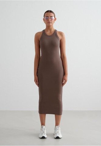 Aim'n Sports Dress in Brown: front