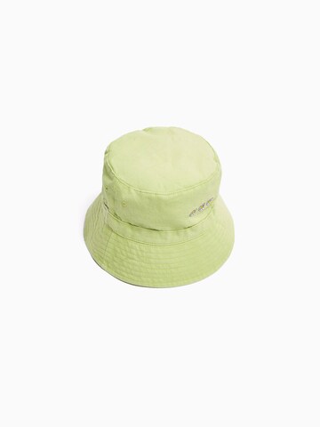 Bershka Hat in Green