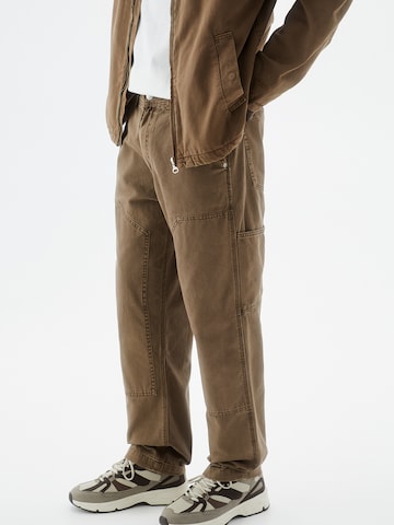 Pull&Bear Lużny krój Spodnie w kolorze brązowy: przód