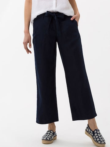BRAX Pleated Pants 'Maine' in Blue: front
