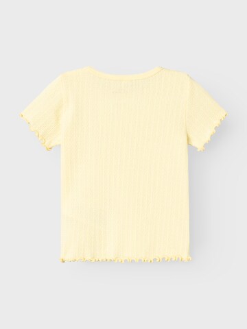 T-Shirt 'VIBSE' NAME IT en jaune