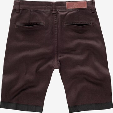 Rock Creek Slimfit Shorts in Rot