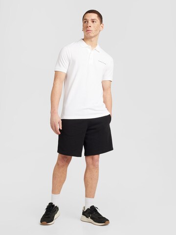 Superdry Loosefit Shorts 'Essential' in Schwarz