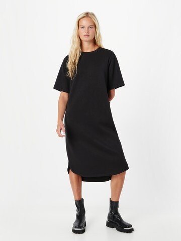 b.young - Vestido em preto: frente