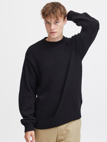 !Solid Sweater 'Hamdani' in Black: front