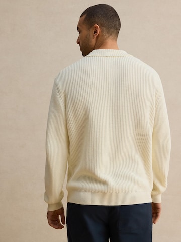 DAN FOX APPAREL Pulover 'Luca' | bela barva