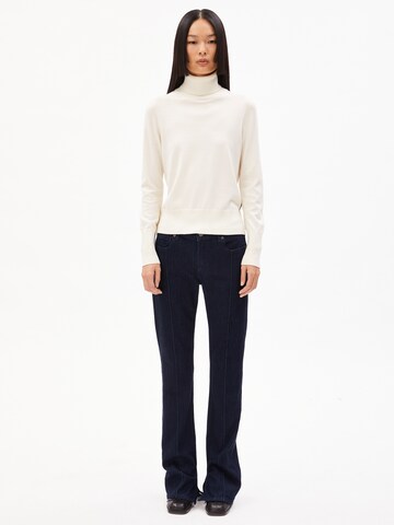 Pull-over 'Kaathia' ARMEDANGELS en beige : devant