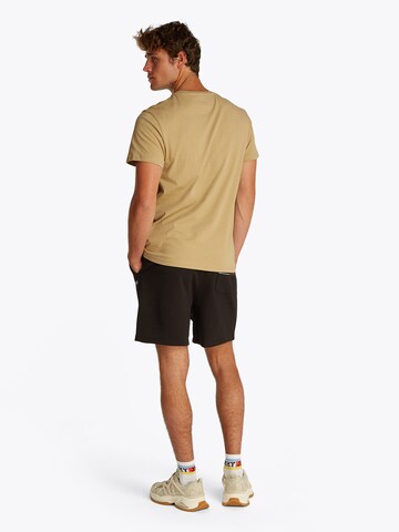 Tommy Jeans Koszulka 'ESSENTIAL' w kolorze beżowy