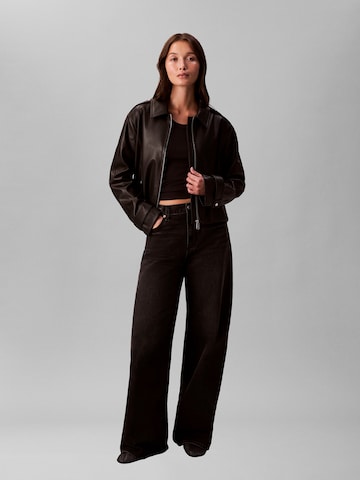 Calvin Klein Jeans Välikausitakki värissä musta