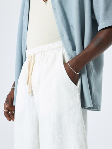 Loosefit Pantaloni 'Harker Heights' di VAMOS CLO in bianco