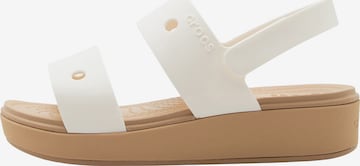 Crocs Sandaalit 'Brooklyn' värissä beige: etupuoli