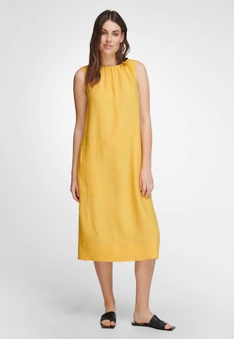 Anna Aura Dress in Yellow: front