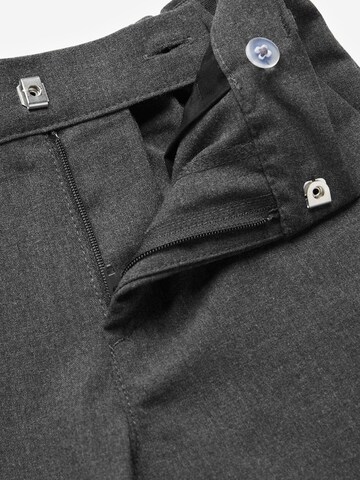 regular Pantaloni di Next in grigio