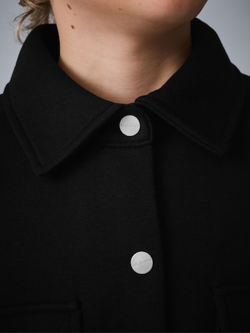 smALLSAINTS Set: T-Shirt, Shorts und Jacke in Schwarz