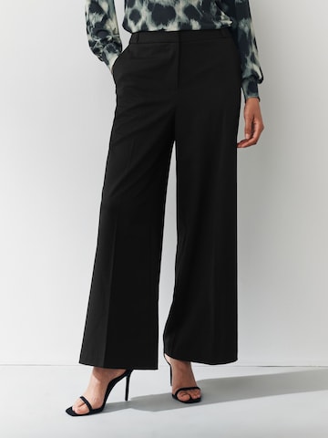 Next Wide Leg Hose in Schwarz: Vorderseite