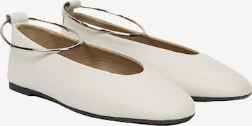 Desa Ballerina in Weiß: Vorderseite