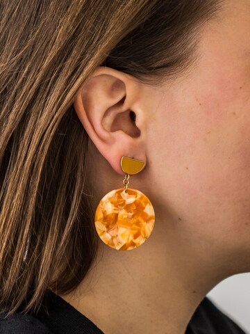 Boucles d'oreilles 'Amal' Fräulein Wunder en rouge : devant