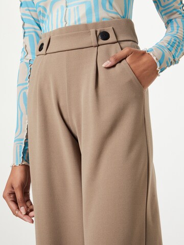 JDY Wide leg Pleat-Front Pants 'GEGGO' in Brown